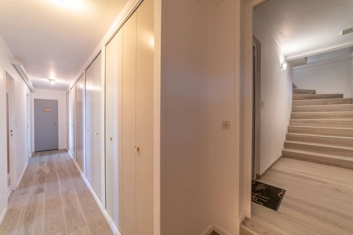 Image No.15-7 Bed House for sale