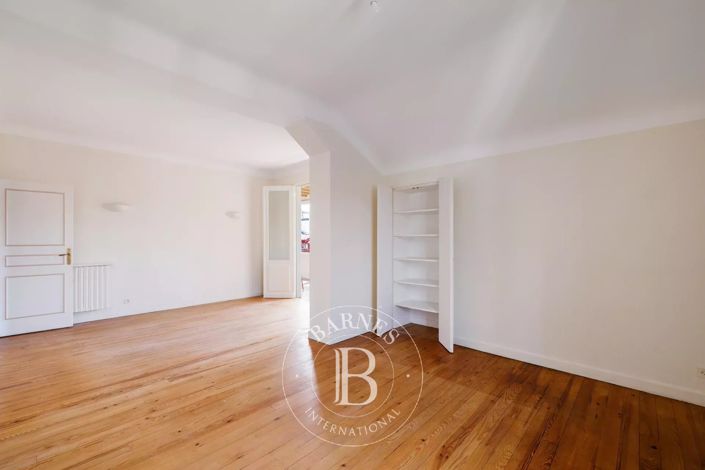 Image No.8-3 Bed Apartment for sale