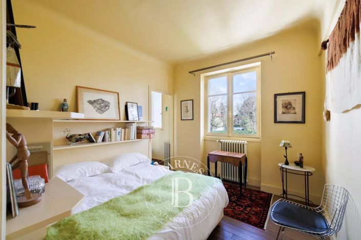 Image No.12-2 Bed Apartment for sale