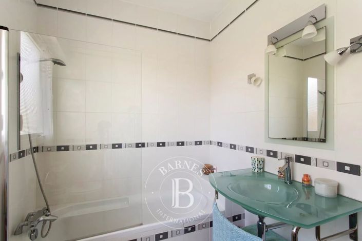 Image No.13-4 Bed House for sale