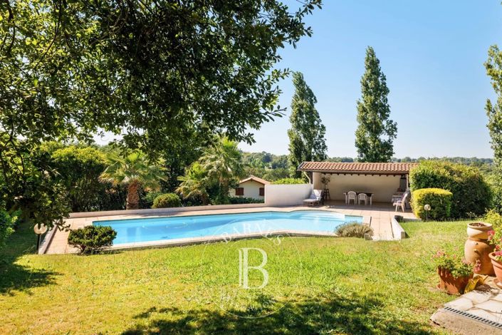Image No.3-4 Bed House for sale