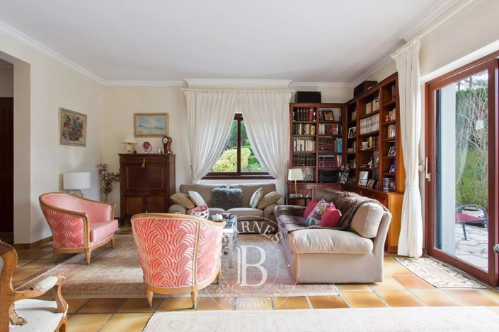Image No.4-4 Bed House for sale