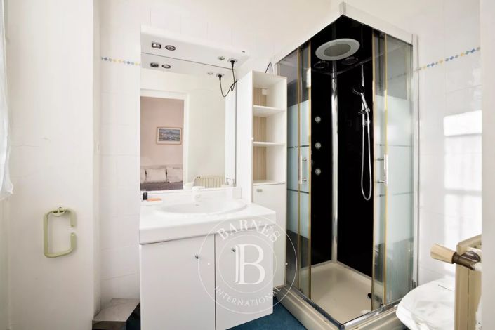 Image No.17-9 Bed House for sale