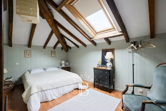 Image No.25-9 Bed House for sale