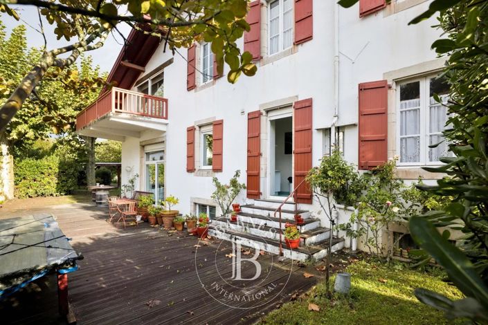 Image No.4-9 Bed House for sale