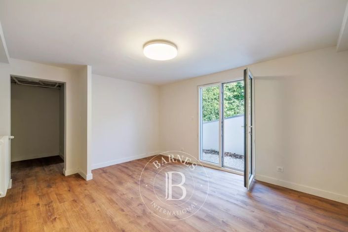 Image No.22-4 Bed House for sale