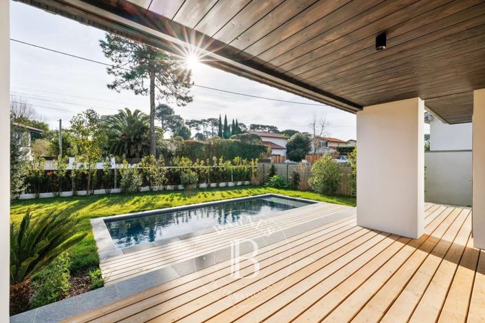 Image No.4-4 Bed House for sale