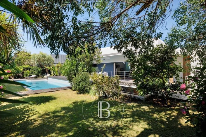 Image No.3-4 Bed House for sale