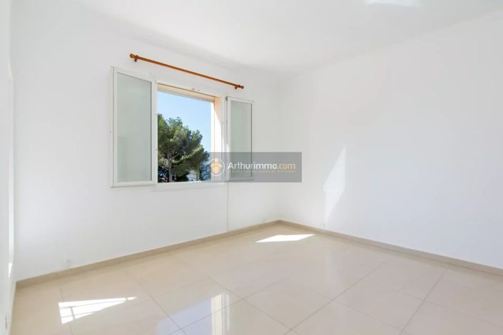 Image No.13-3 Bed Apartment for sale