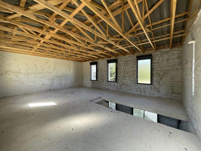 Image No.6-House for sale