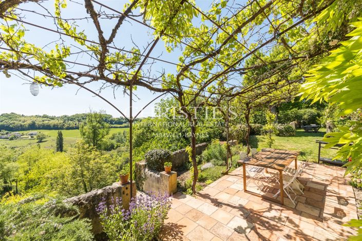 Image No.22-5 Bed House for sale