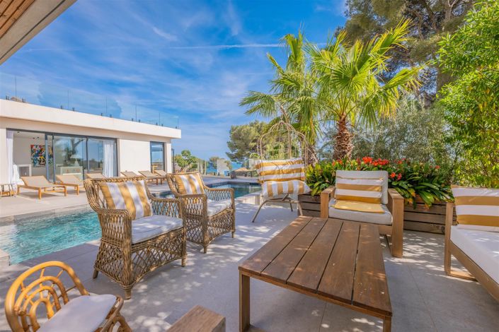 Image No.3-5 Bed House for sale