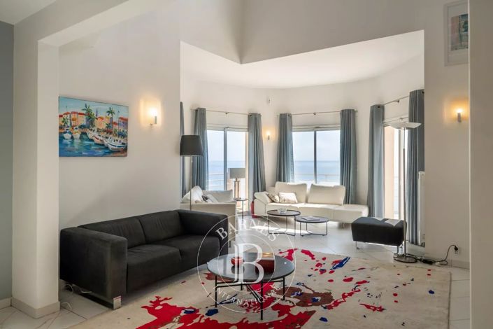 Image No.5-7 Bed House for sale