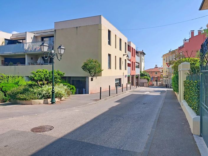 Image No.18-2 Bed Apartment for sale