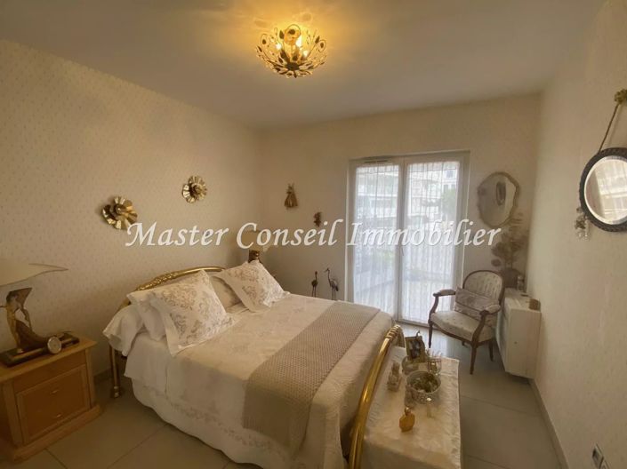 Image No.6-Apartment for sale