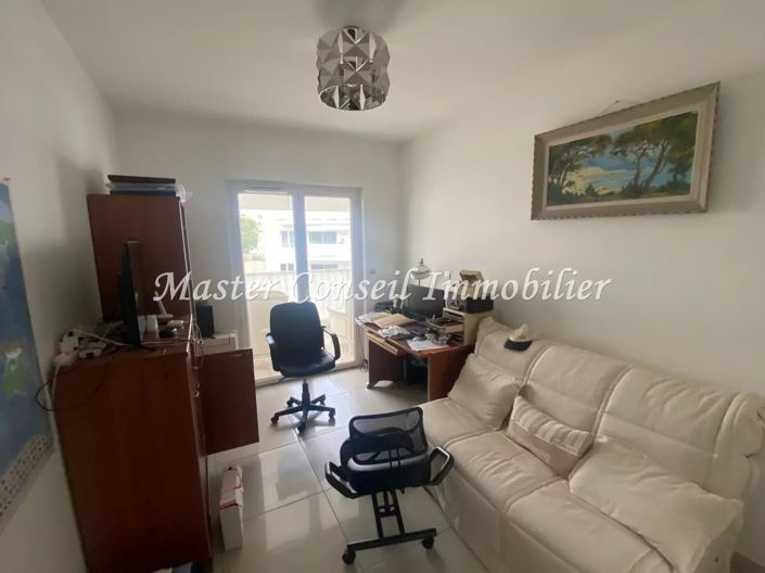 Image No.7-Apartment for sale