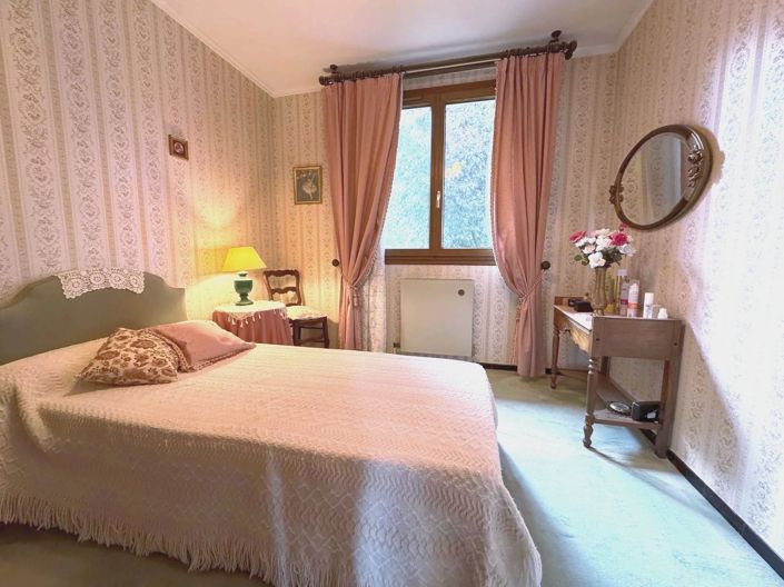 Image No.8-4 Bed House for sale