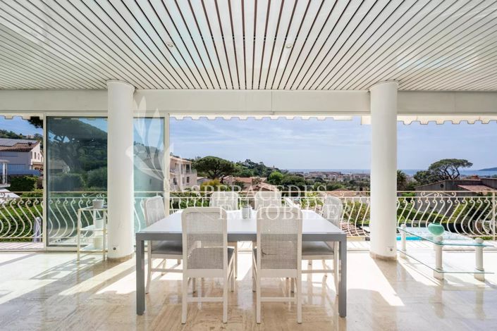 Image No.5-6 Bed House for sale