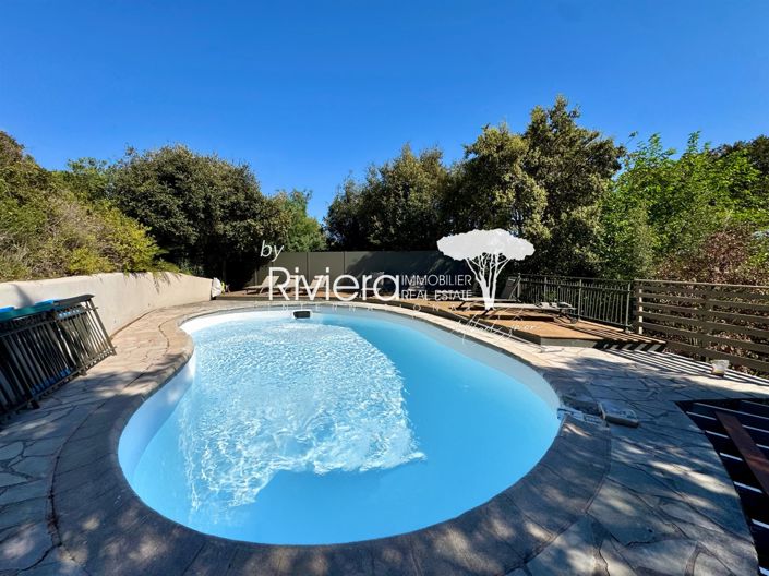 Image No.2-4 Bed House for sale