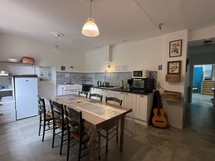 Image No.18-11 Bed House for sale