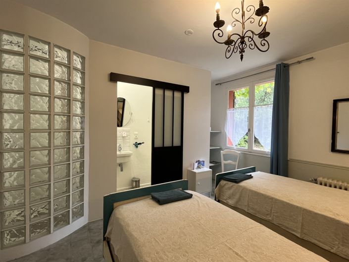 Image No.23-11 Bed House for sale