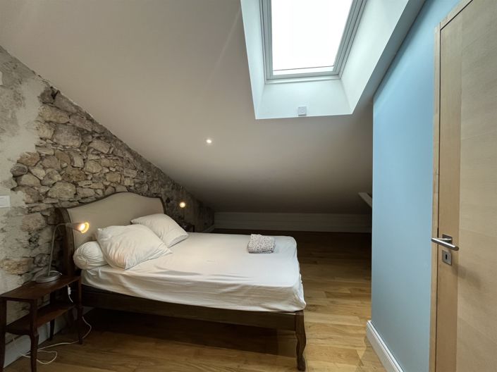 Image No.28-11 Bed House for sale