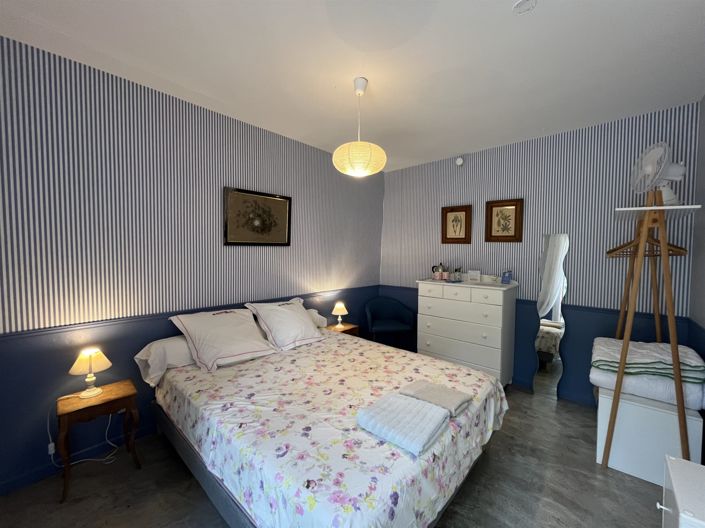 Image No.31-11 Bed House for sale