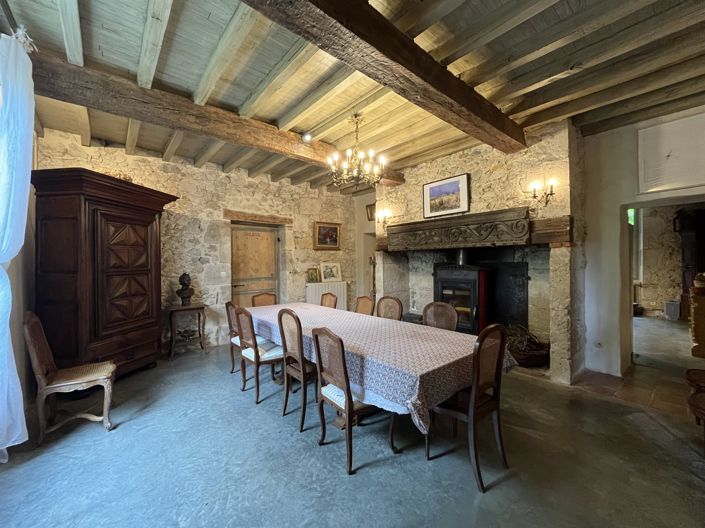 Image No.8-11 Bed House for sale