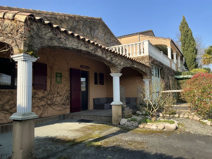 Image No.4-7 Bed House for sale