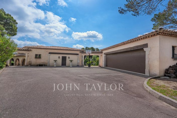 Image No.33-5 Bed House for sale