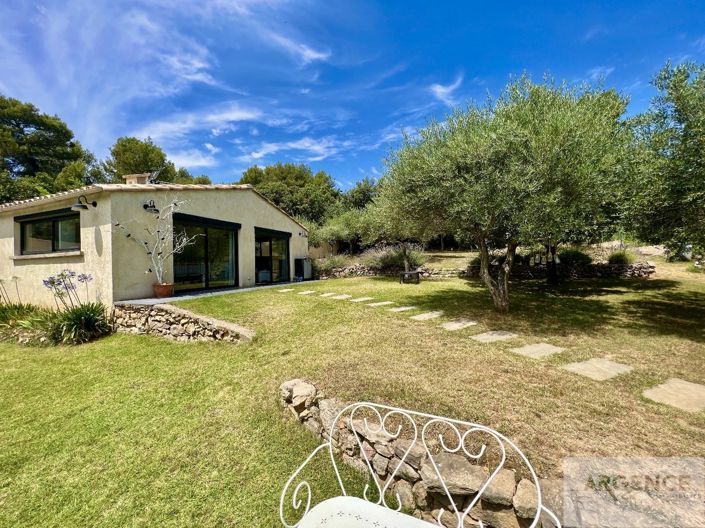 Image No.16-5 Bed Property for sale