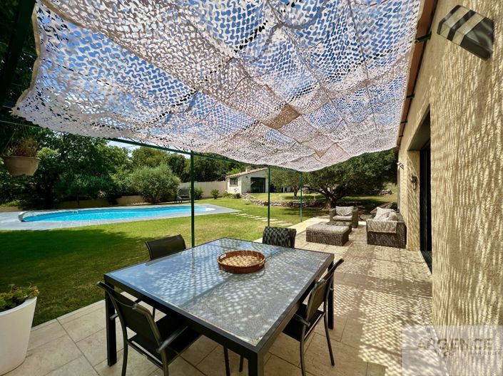 Image No.18-5 Bed Property for sale