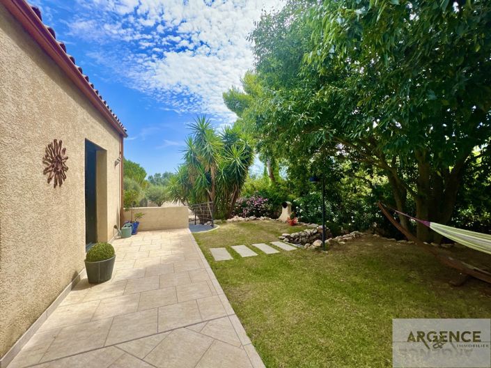 Image No.20-5 Bed Property for sale