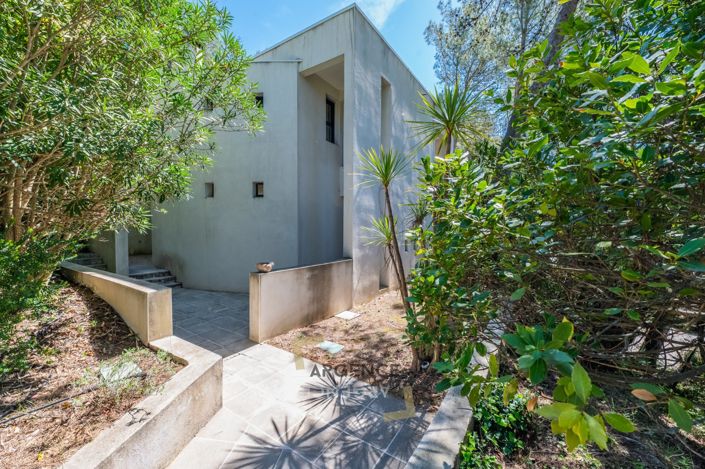 Image No.12-4 Bed House for sale