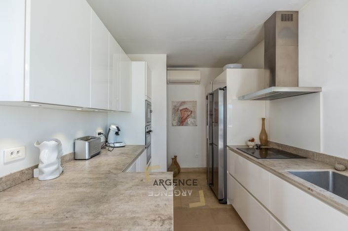 Image No.5-4 Bed House for sale