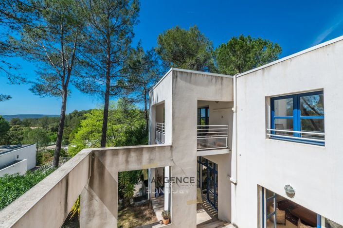 Image No.9-4 Bed House for sale