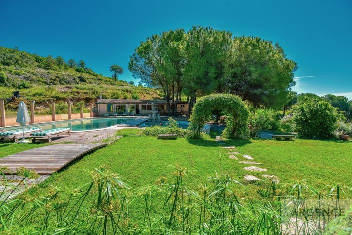 Image No.4-5 Bed Property for sale