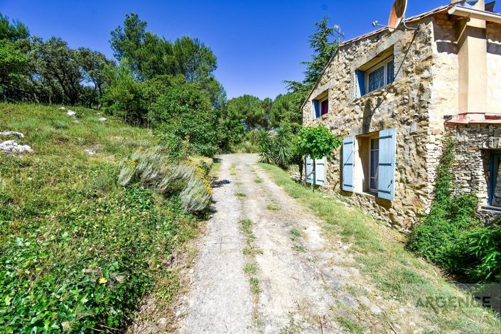 Image No.6-5 Bed Property for sale