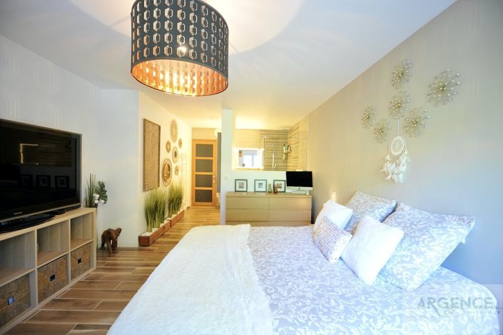 Image No.13-5 Bed Property for sale