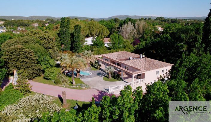 Image No.7-5 Bed Property for sale