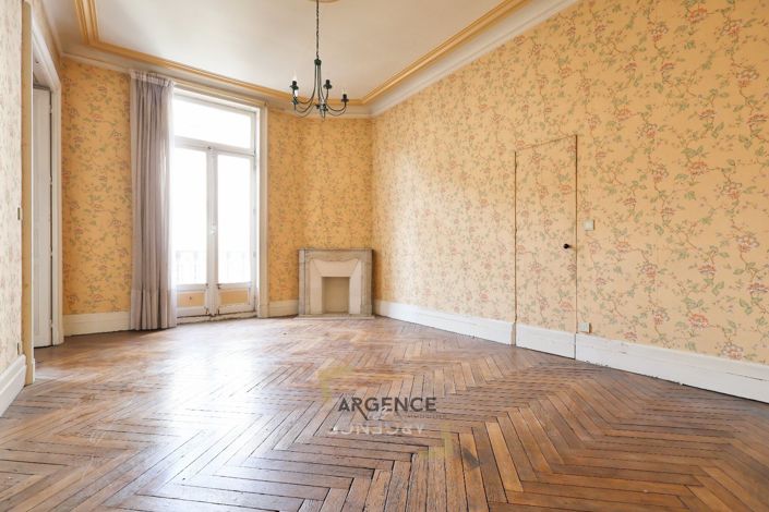 Image No.4-4 Bed Apartment for sale