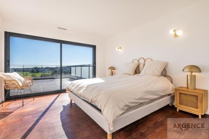 Image No.13-4 Bed Property for sale