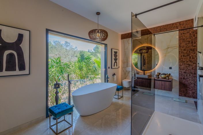 Image No.20-4 Bed House for sale