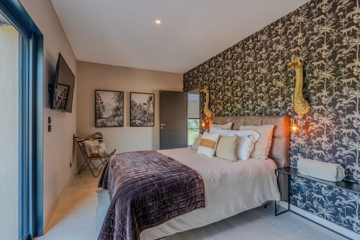 Image No.22-4 Bed House for sale