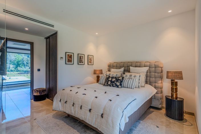 Image No.30-4 Bed House for sale