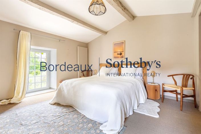 Image No.16-9 Bed Property for sale