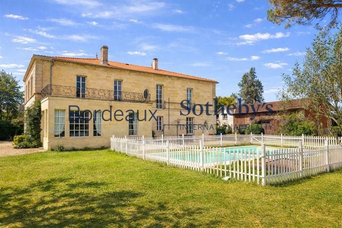 Image No.18-7 Bed Property for sale
