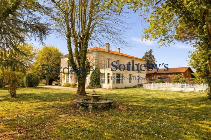 Image No.20-7 Bed Property for sale