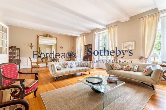 Image No.7-7 Bed Property for sale