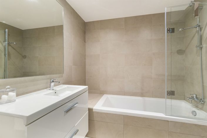 Image No.25-3 Bed Apartment for sale